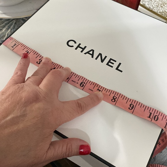 Chanel Gift Bag with Gift Box - Picture 13 of 16